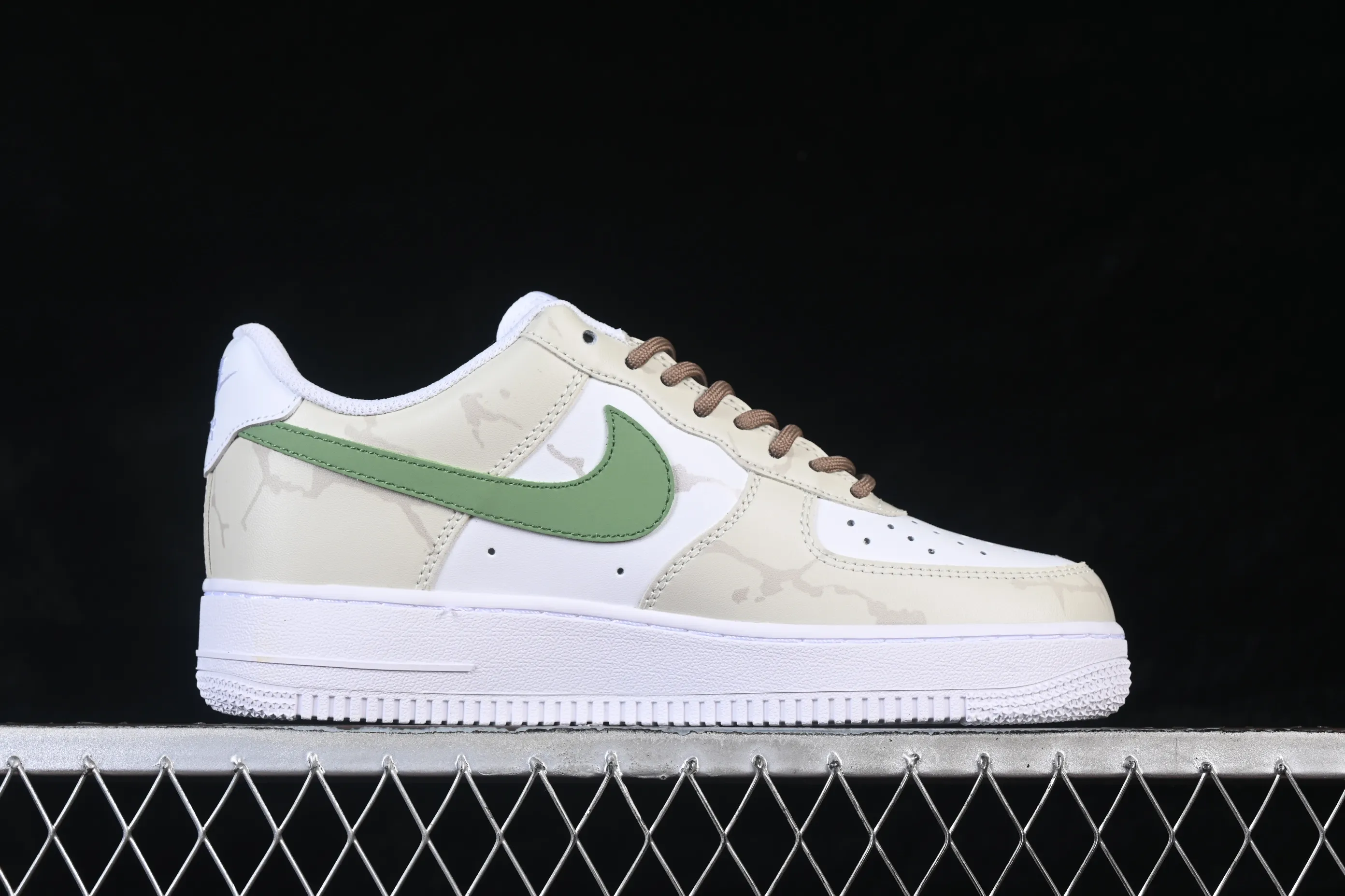 All categories Nk Air Force 1 Air Force series Nk Air Force 1 Low Air Force low-top Nike Air Force 1'07 Low brown-green prologue Air Force 1 low-top casual sneakers ZH0316-130